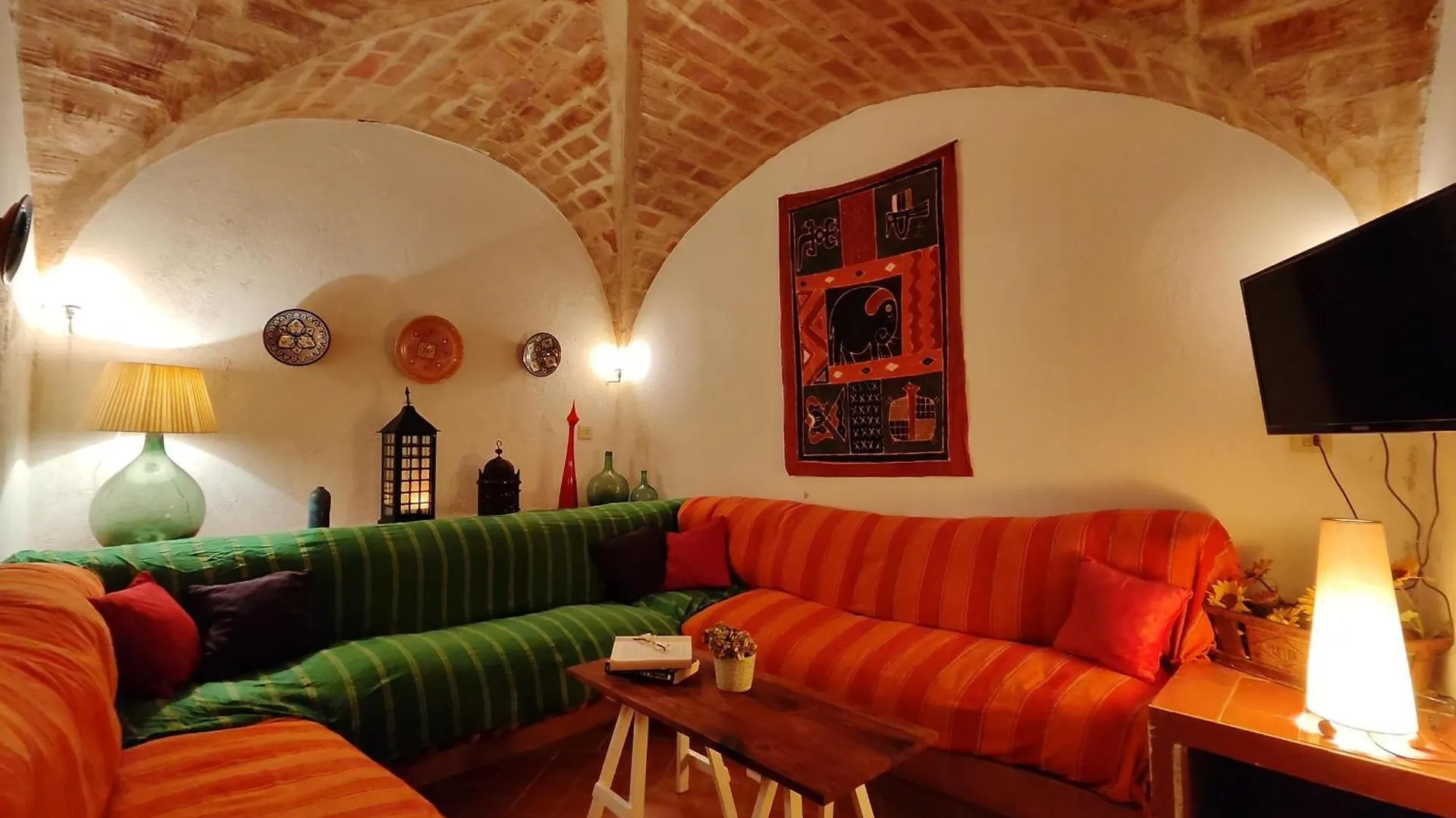 Casa De Piedra Del Siglo XVII Restaurada Con Encanto, Para 8 Personas, En Castello D'Empuries - Es-228-96 Holiday home Castello  D'Empuries